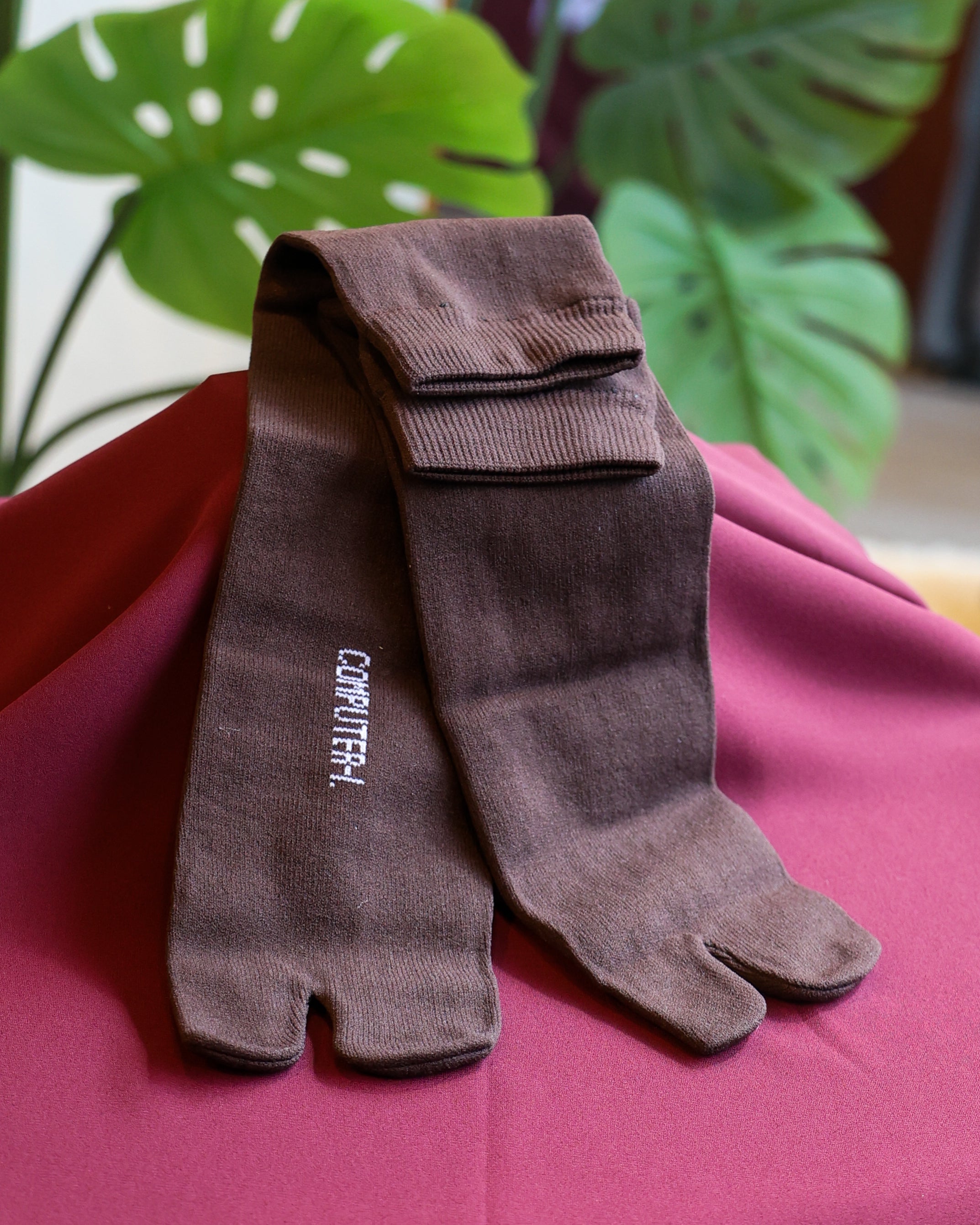 Muslimah Socks - Thumb Basic